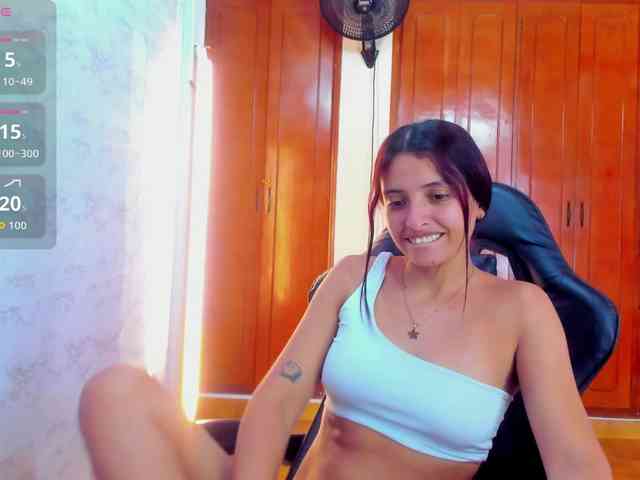 LucySkinny webcam