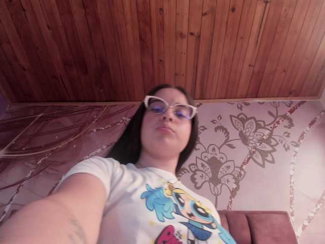 valeri-sotoo's BongaCams show and profile