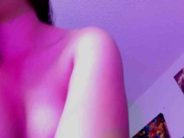valeri-sotoo Live Webcam on BongaCams