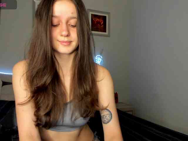 TessaAurora webcam