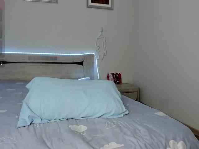 TessaAurora webcam