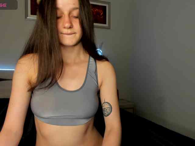 TessaAurora webcam