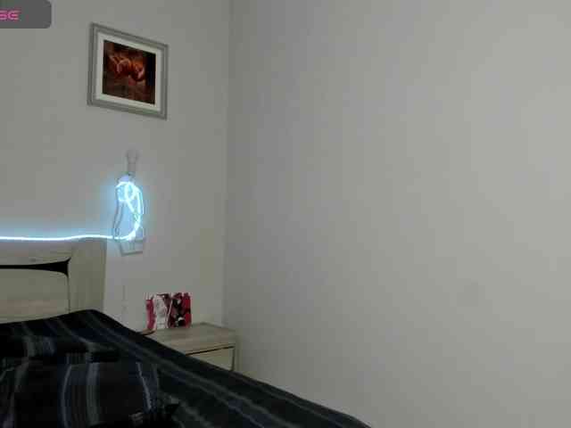 TessaAurora webcam