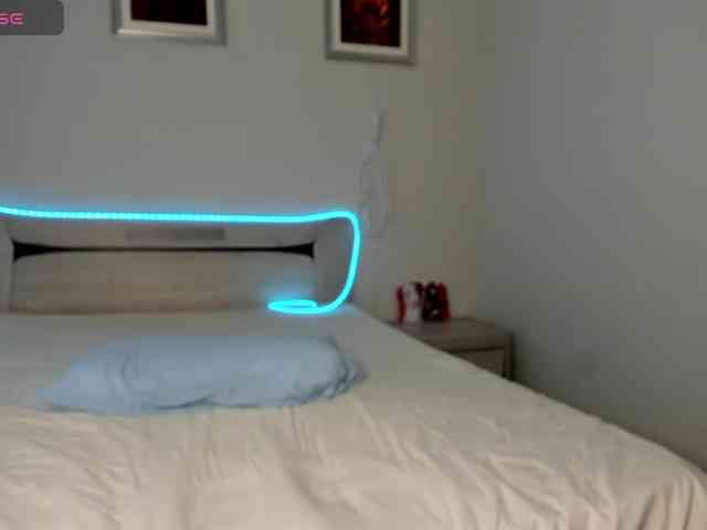 TessaAurora webcam