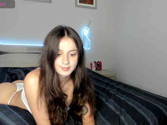 TessaAurora webcam