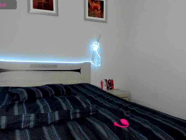 TessaAurora webcam
