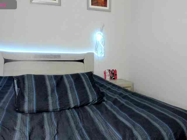 TessaAurora webcam
