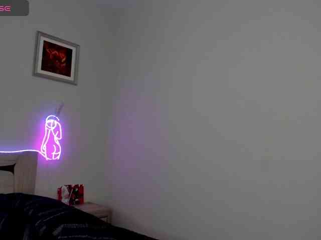 TessaAurora webcam