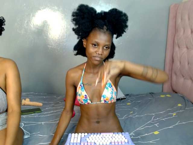 Cocoheat live cam on BongaCams