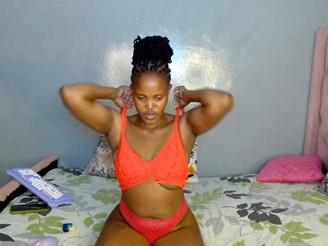 Cocoheat live cam on BongaCams
