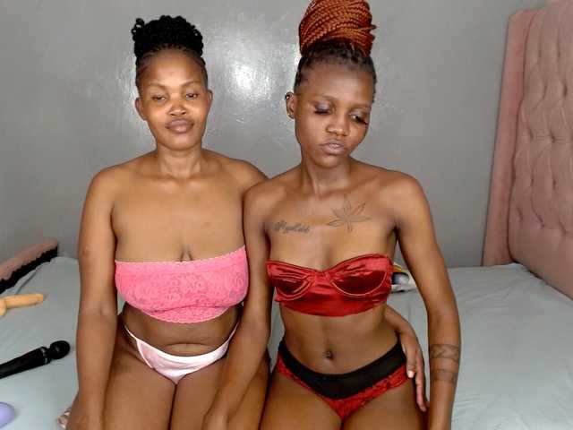 Cocoheat live cam on BongaCams