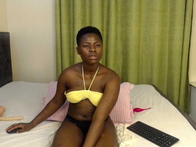 Cocoheat live cam on BongaCams