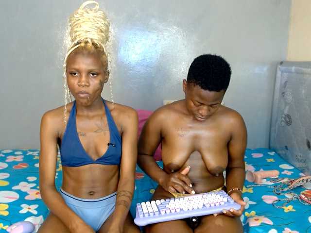 Cocoheat live cam on BongaCams