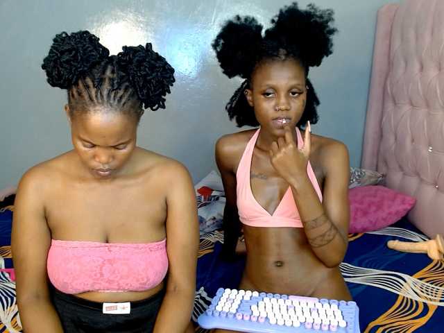Cocoheat live cam on BongaCams