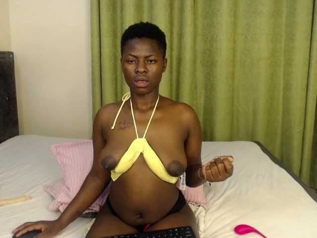 Cocoheat live cam on BongaCams