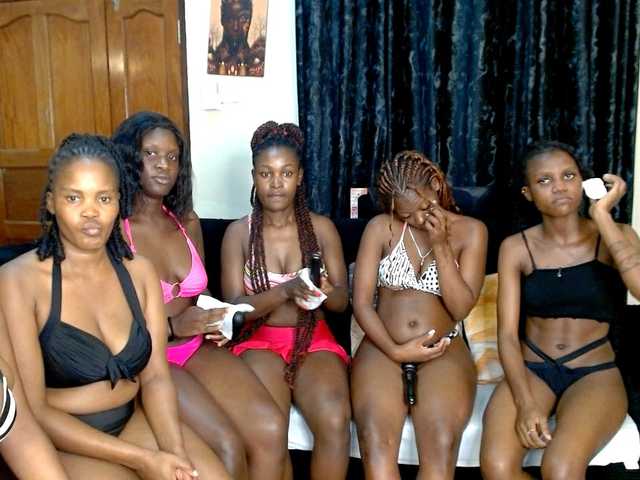 Cocoheat live cam on BongaCams
