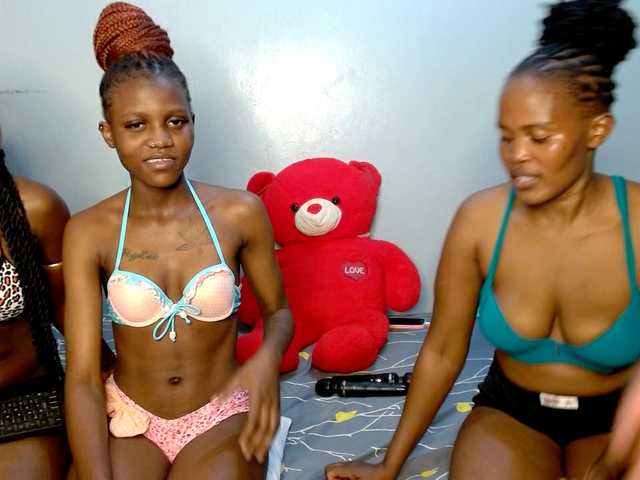 Cocoheat live cam on BongaCams