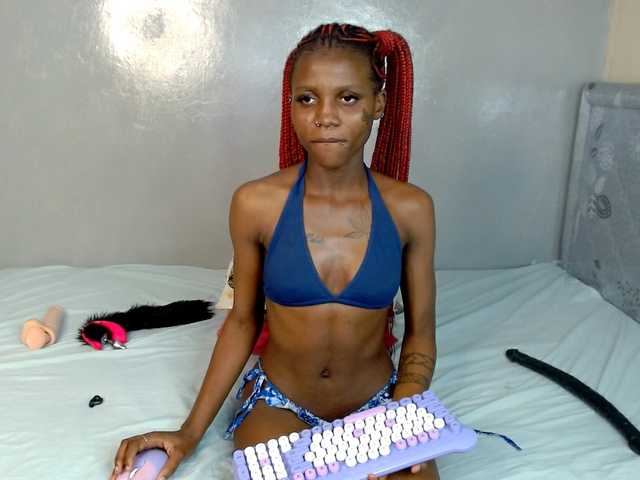 Cocoheat live cam on BongaCams