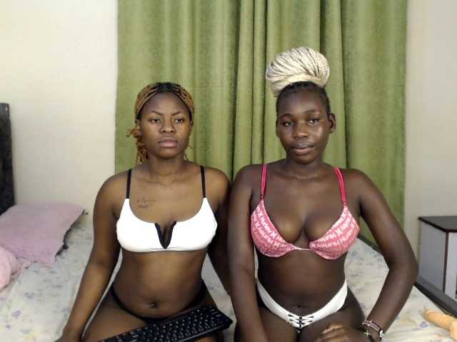 Cocoheat live cam on BongaCams