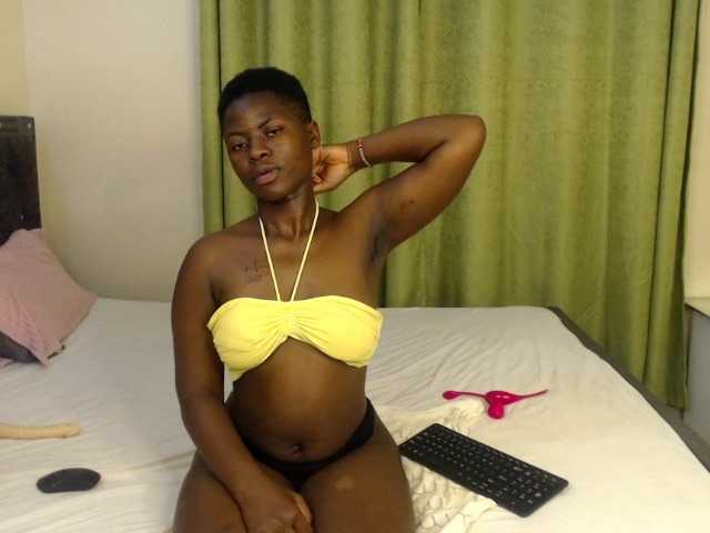Cocoheat live cam on BongaCams