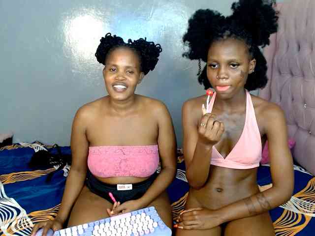 Cocoheat Sex Cam Show
