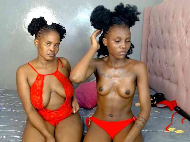 Cocoheat Sex Cam Show