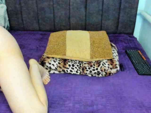 Milamania-X Sex Cam Show
