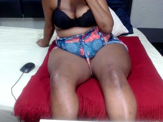 AssQueen32