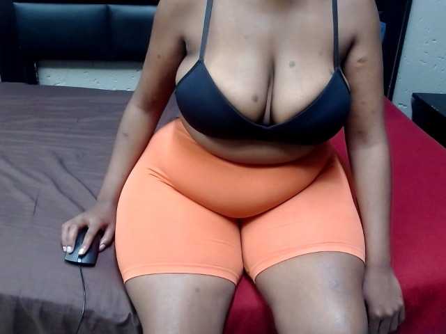 AssQueen32
