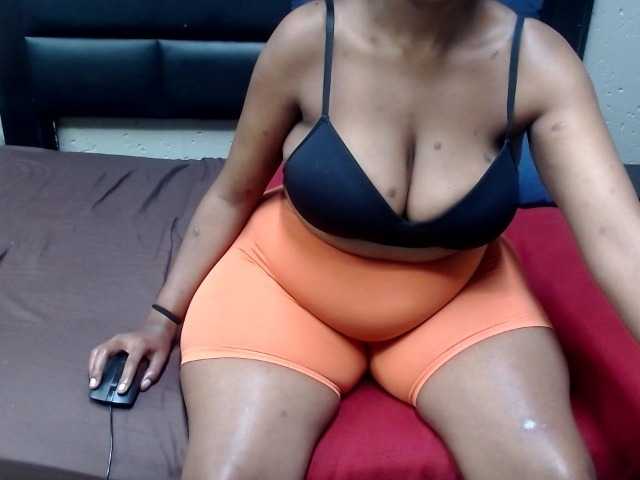 AssQueen32