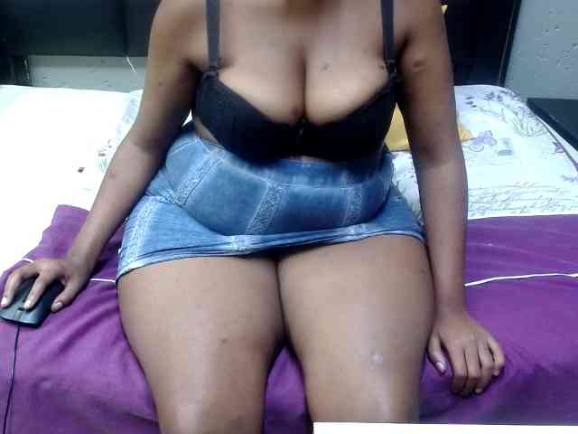 AssQueen32