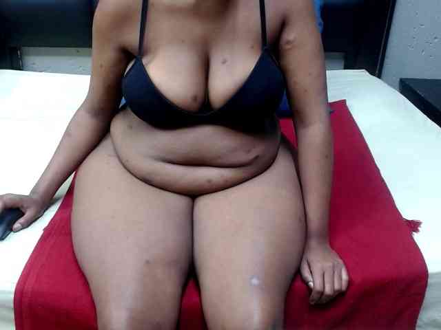 AssQueen32