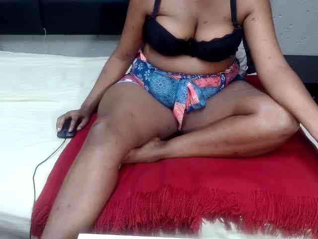 AssQueen32