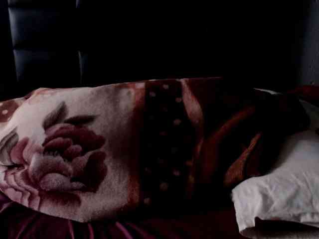 AssQueen32 webcam
