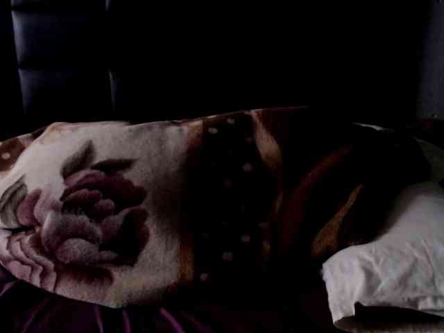 AssQueen32 webcam