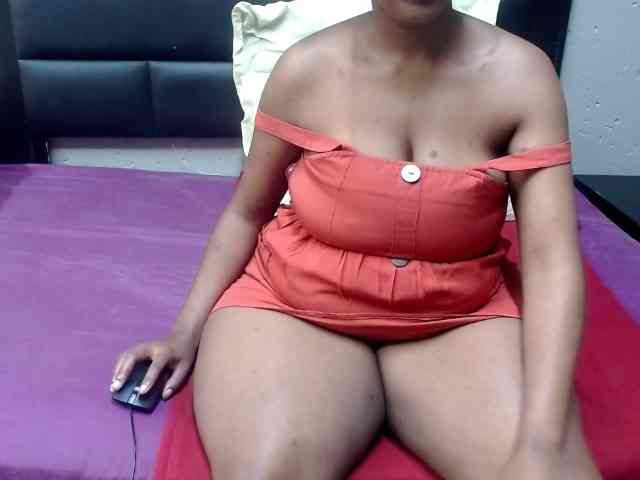 AssQueen32