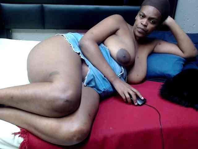 AssQueen32