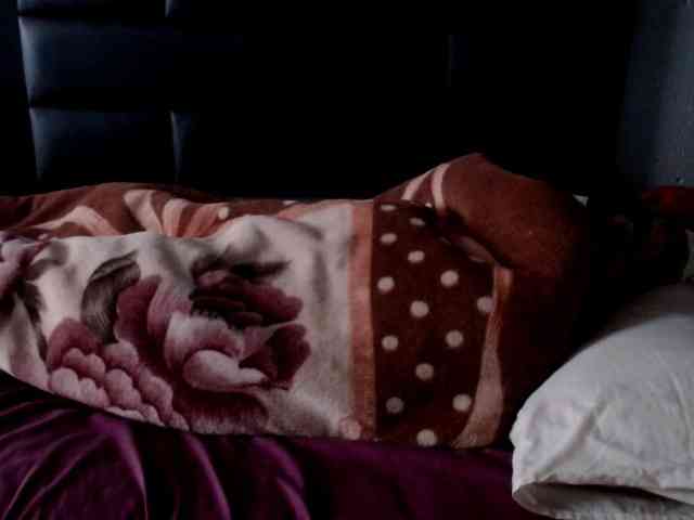 AssQueen32 webcam