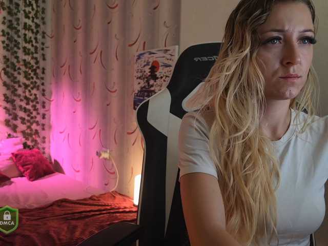 SpaceDanger, live now on BongaCams