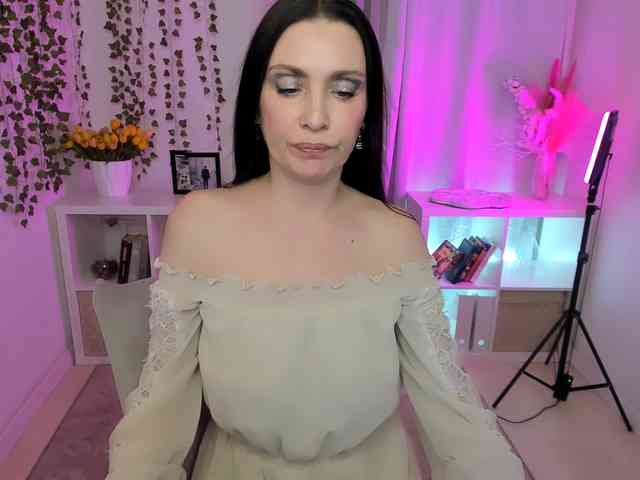 EvanessaJohns webcam