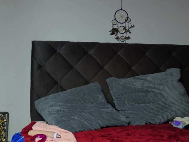 EvaSilk's BongaCams show and profile