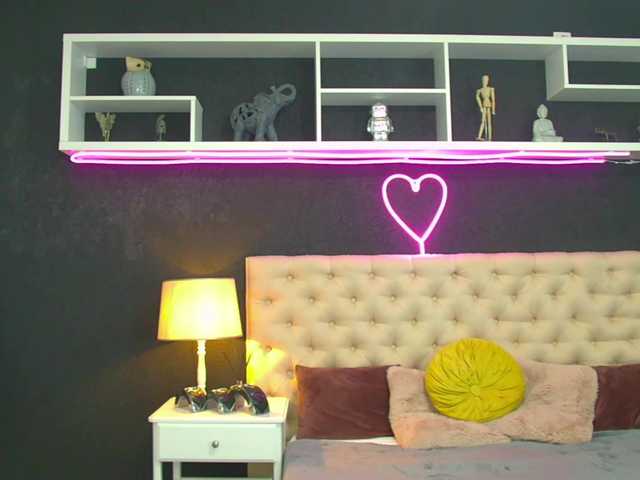 TaniaKarevina's BongaCams show and profile