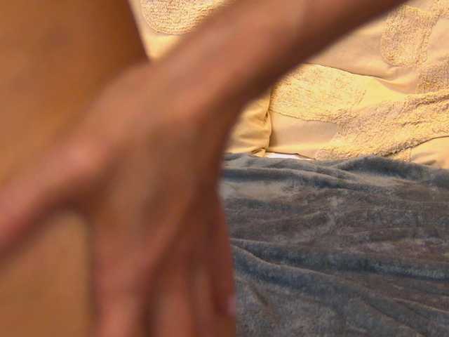 TaniaKarevina live cam preview