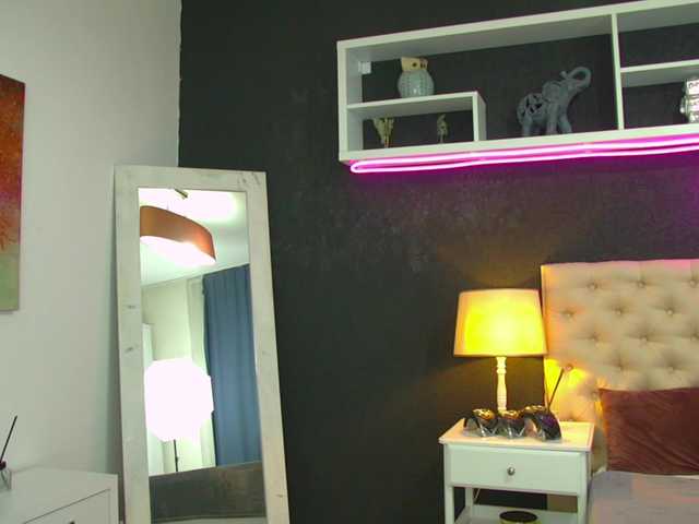 TaniaKarevina's BongaCams show and profile