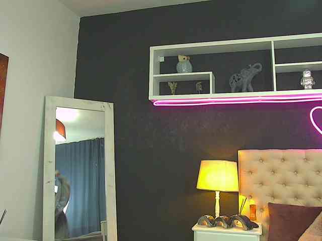 TaniaKarevina webcam