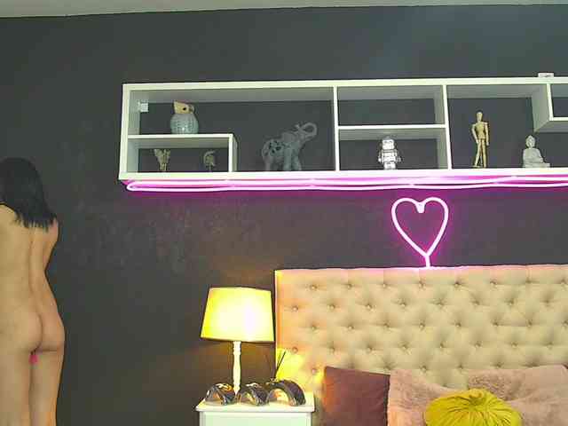 TaniaKarevina webcam