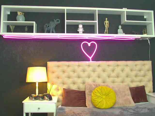 TaniaKarevina webcam