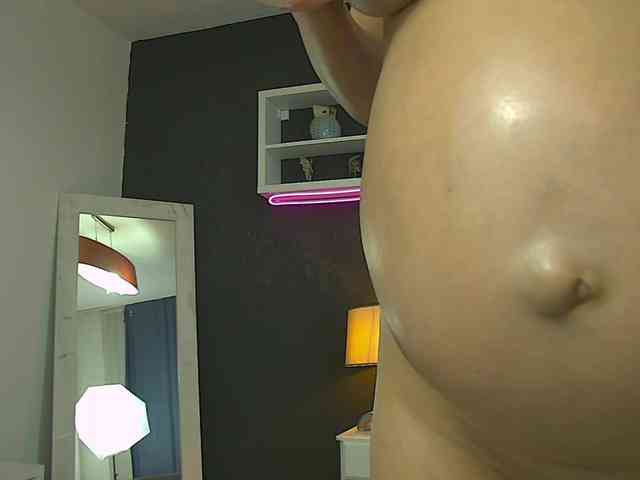 TaniaKarevina webcam
