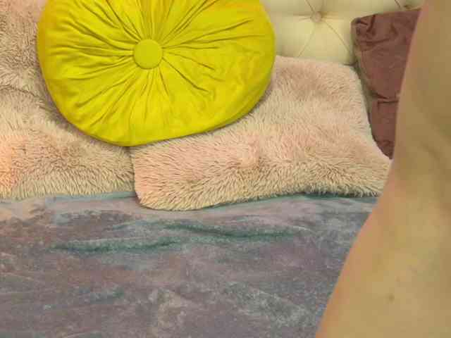 TaniaKarevina webcam