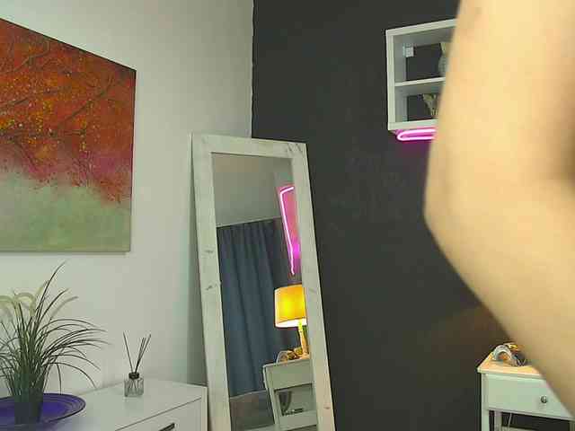 TaniaKarevina webcam